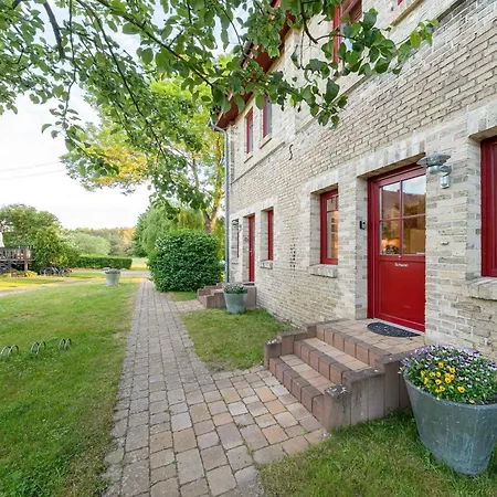 Appartement Haubentaucher - Historische Scheune Mit Seezugang Im Naturpark Fuer Familienurlaub Mit Hund